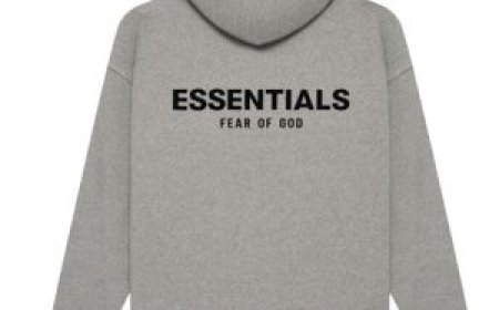 Essentials Hoodie – Soft, Stylish, and Perfect for Everyday Wear