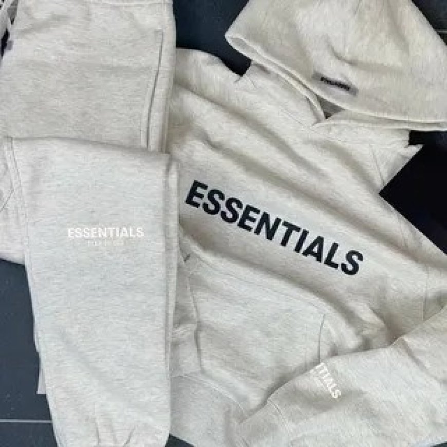 Essentials Hoodie: Everyday Comfort with Modern Edge