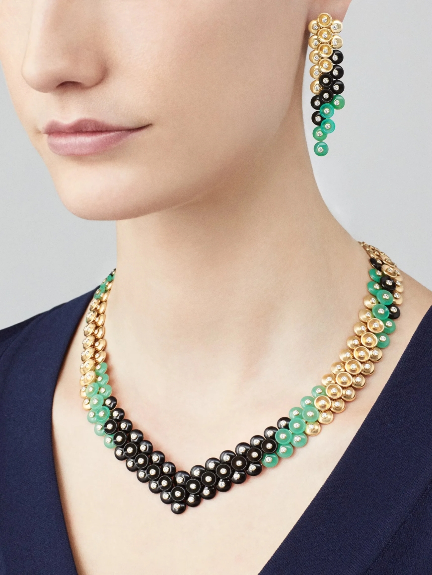 Van Cleef & Arpels Jewelry: Explore Iconic Necklaces, Bracelets & Rings Now in the USA