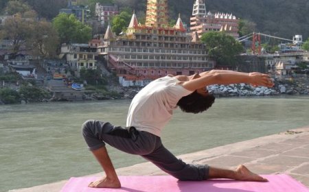 Why Choose Rishikesh for a 200-Hr YTTC? Is it the Best?