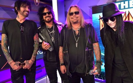 Top 10 Glam Metal Bands of 1990s in America