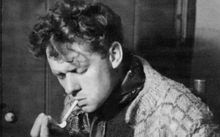 Why Did Dylan Thomas Write Do Not Go Gentle?