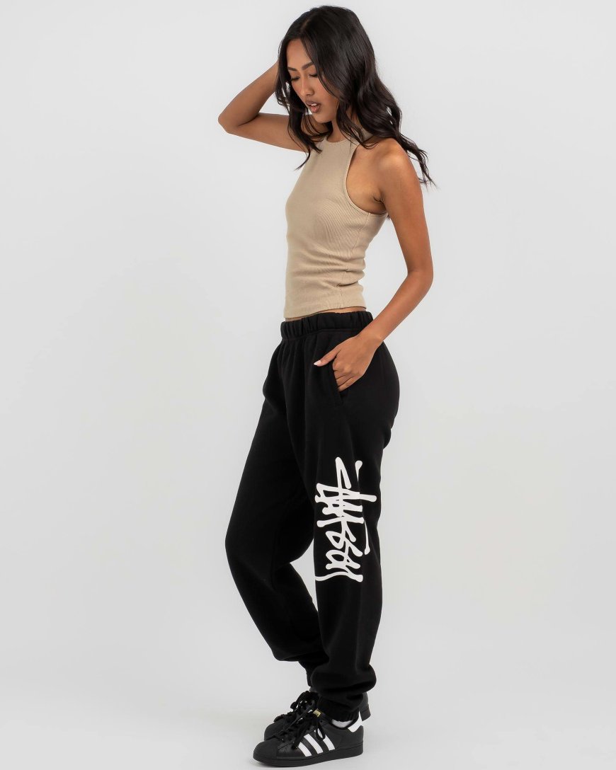 Jogging Stussy: A Fusion of Urban Culture and Athletic Comfort