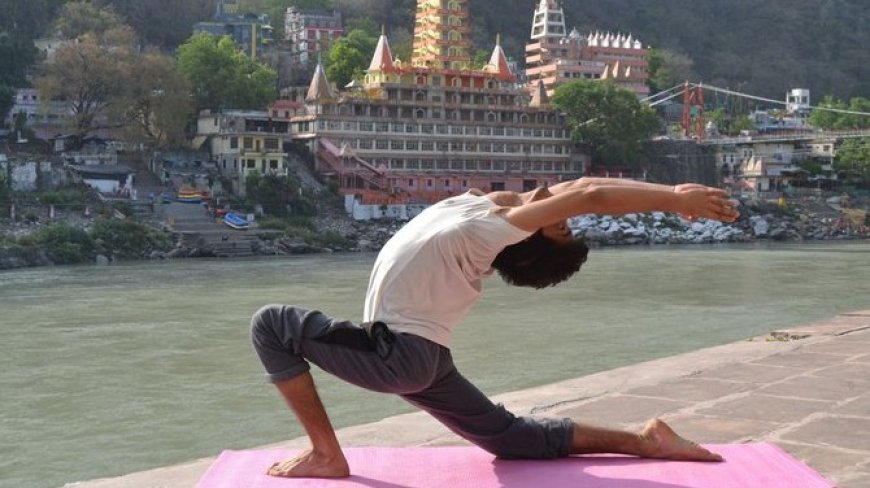 Why Choose Rishikesh for a 200-Hr YTTC? Is it the Best?