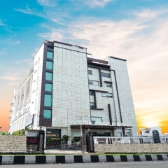 Emerald Grand